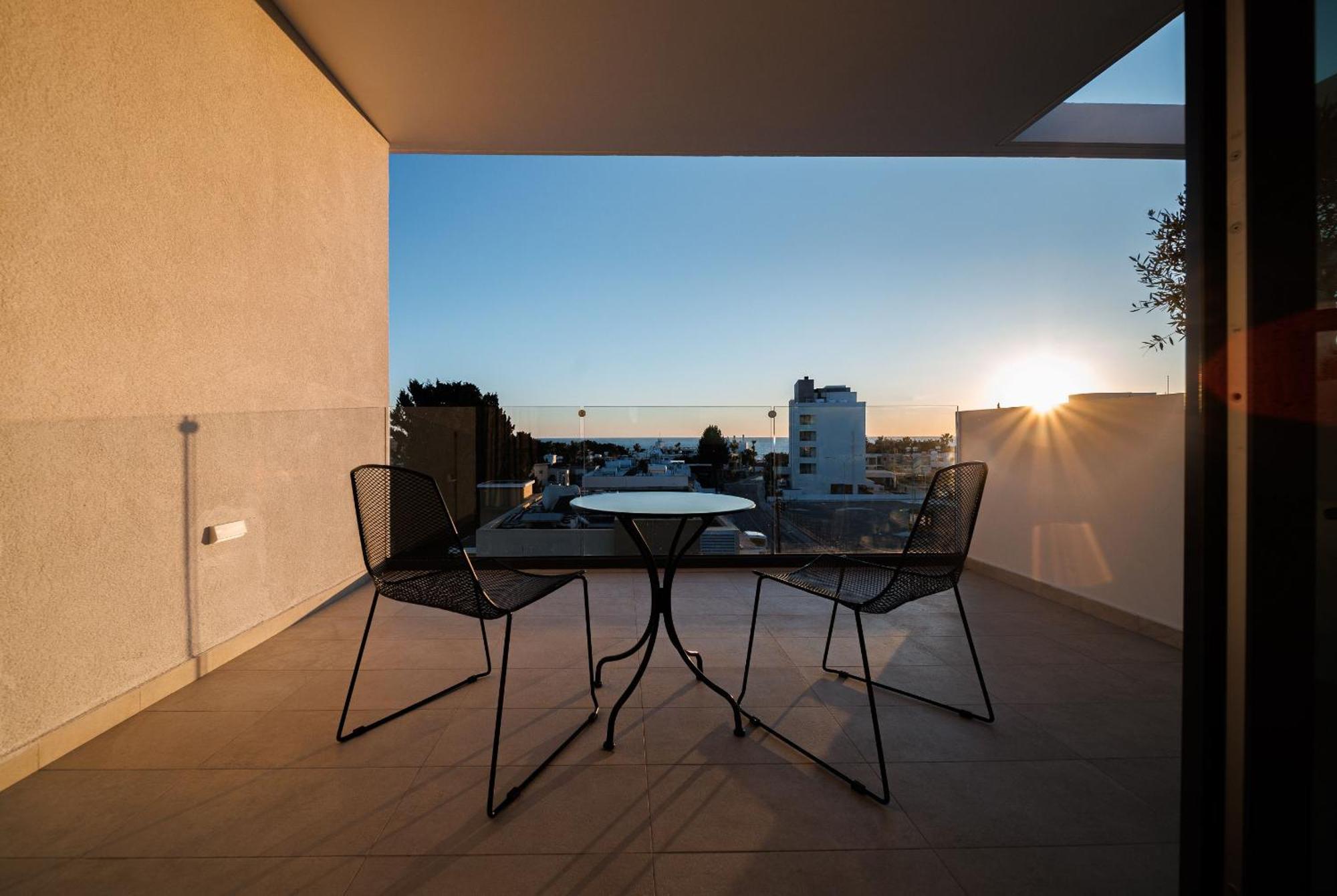 Regency Boutique Hotel Holiday Suites Paphos Exterior photo
